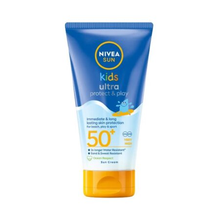Nivea Sun Ultra Protect & Play dečji losion SPF 50  sadrži formulaciju posebno osmišljenu za osetljivu dečju kožu. Štiti kožu i omogućava duži i bezbedniji boravak u vodi.