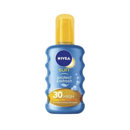Nivea SUN sprej direktno štiti od UVA/UVB zračenja.  Transparentna formulacija koja ne masti kožu, i lako se nanosi raspršivanjem iz svih uglova ne ostavljajući bele tragove na koži.
