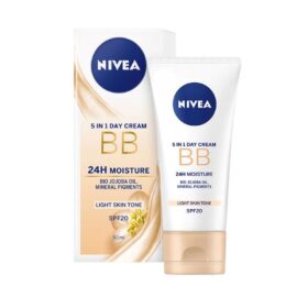 NIVEA BB krema sa mineralima, provitaminom B5 i daškom šminke u jednom jednostavnom koraku obezbeđuje svim tipovima kože besprekoran ten a lice trenutno dobija zdrav i lep izgled.